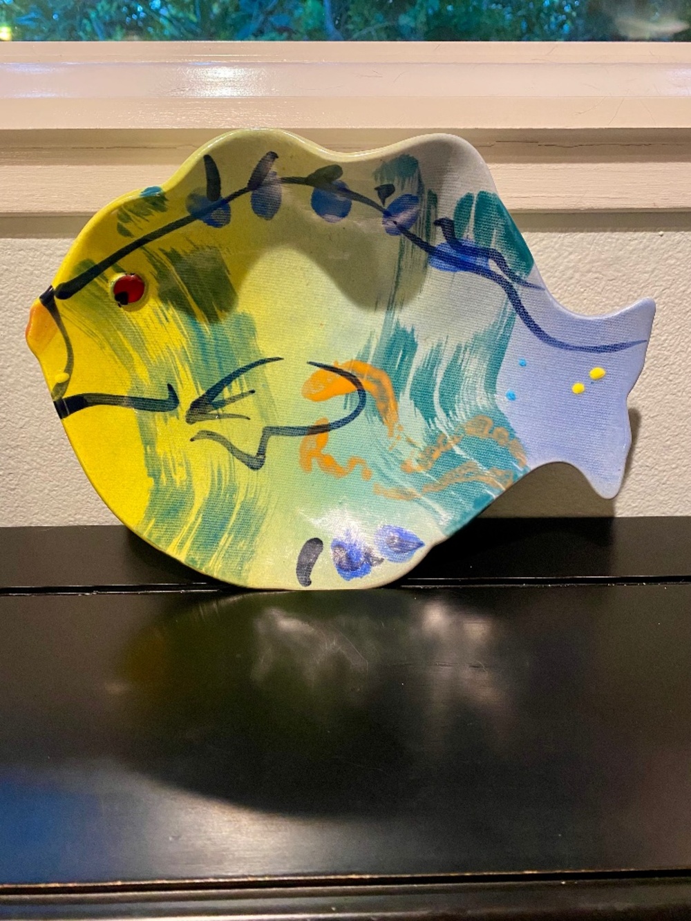 🐠 J .Rice Hand Painted Tropical Fish & hanger Signed 2010 Naples, FL Clay Place